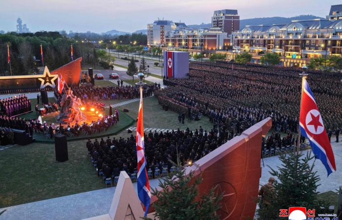 كوريا
      الشمالية
      تتعهّد
      بدعم
      روسيا
      في
      حربها
      «المقدسة»
      على
      أوكرانيا