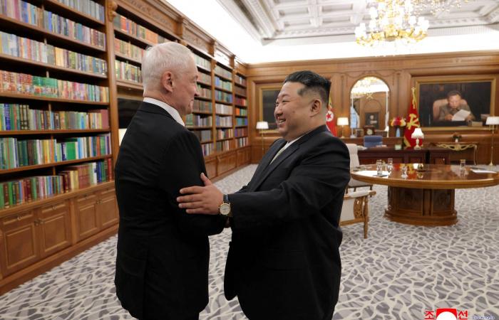 كوريا
      الشمالية
      تتعهّد
      بدعم
      روسيا
      في
      حربها
      «المقدسة»
      على
      أوكرانيا