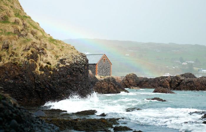 مسلسل "صراع العروش".. كيف صنعت 15 ثانية على الشاشة معلمًا سياحيًا عالميًا في أيرلندا الشمالية؟