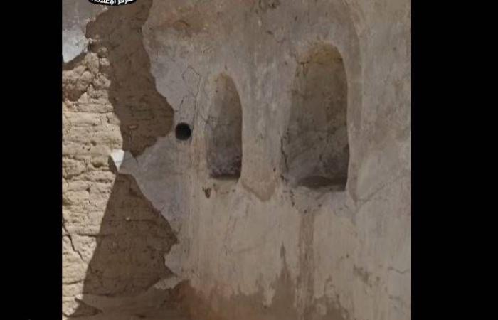 كشف
      أثري
      في
      وادي
      النطرون
      يوثق
      بدايات
      الرهبنة
      بمصر