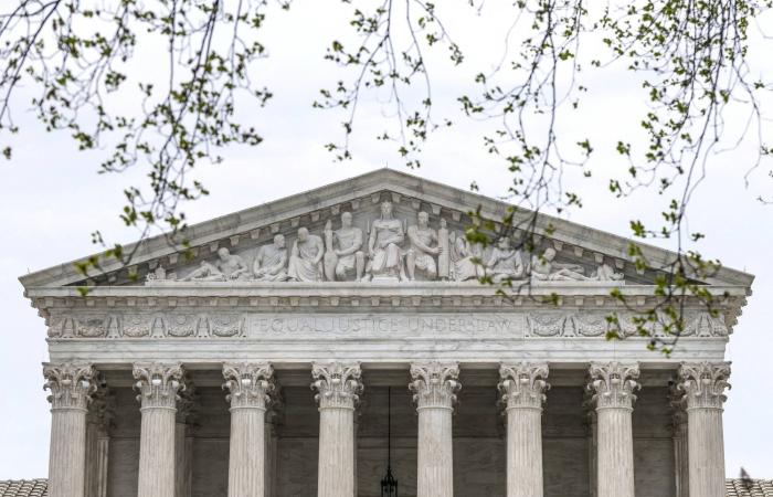 فندق
      «هيلتون»:
      عملنا
      وفقاً
      لبروتوكول
      «الخدمة
      السرية»
      ليلة
      استهداف
      ترمب