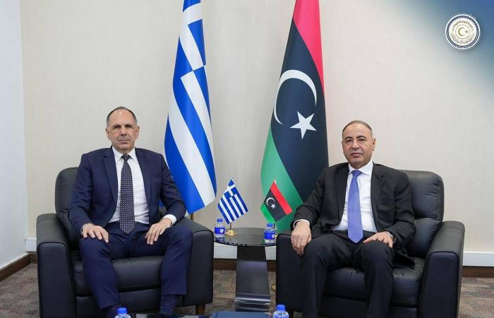 محادثات
      ليبية
      -
      يونانية
      بشأن
      ملف
      الهجرة
      غير
      النظامية