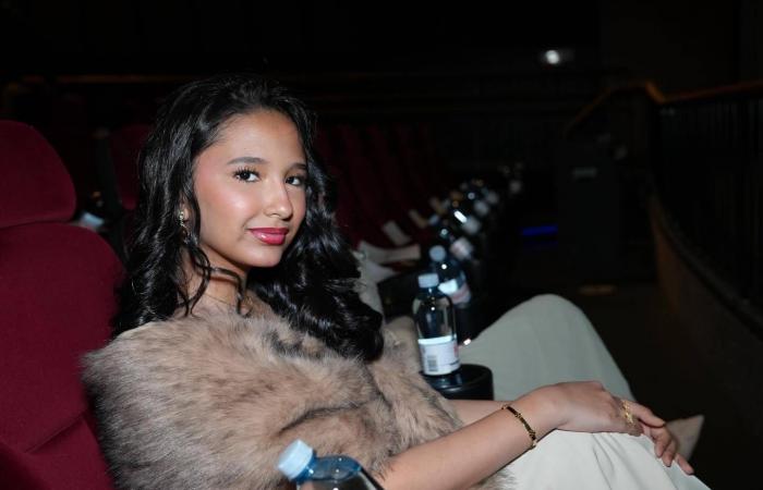 لمار
      فادن
      لـ«الشرق
      الأوسط»:
      «هجرة»
      نقطة
      تحول...
      وتفاعل
      الجمهور
      فاق
      توقعاتي