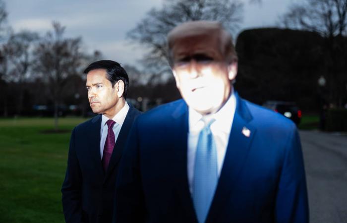 واشنطن
      تشكك
      في
      عرض
      طهران
      لفتح
      «هرمز»