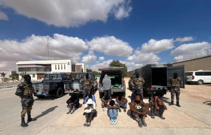 تونس:
      محاكمة
      صحافيَين
      عُرفا
      بانتقادها
      الشديد
      للرئيس
      سعيد