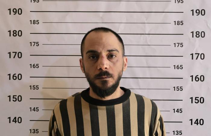 تشميع
      منزل
      المتهم
      الرئيسي
      في
      «مجزرة
      التضامن»