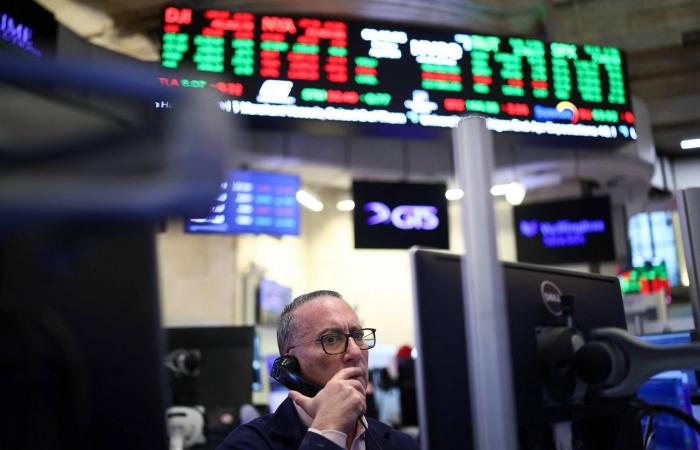 طفرة
      تداول
      السندات
      والأسهم
      تنقذ
      أرباح
      «باركليز»
      من
      فخ
      «الائتمان
      الخاص»