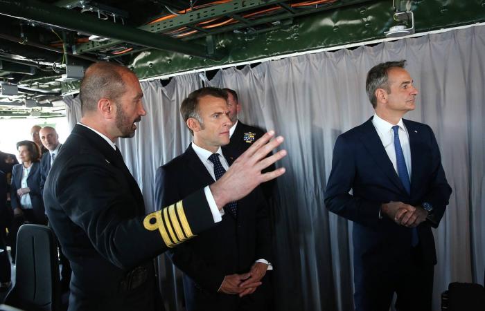 اندلاع
      حريق
      في
      مصفاة
      نفط
      روسية
      بعد
      هجوم
      بمسيرات