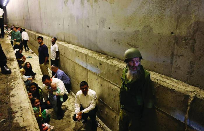 مصدر:
      إيران
      وأميركا
      تسمحان
      ليخت
      روسي
      فاخر
      بعبور
      مضيق
      هرمز