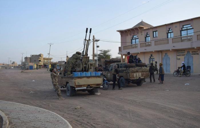 انفجارات
      تكسر
      الهدوء
      الحذر
      في
      العاصمة
      المالية
      باماكو