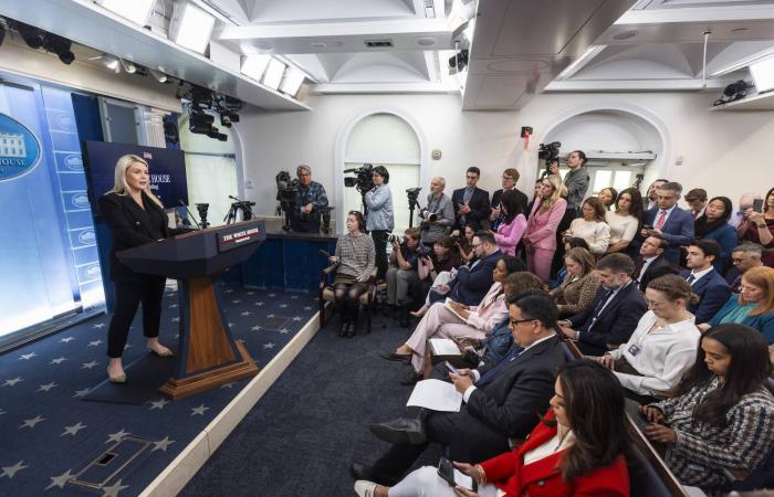 واشنطن
      تعاقب
      35
      فرداً
      وكياناً
      لمساعدتهم
      إيران
      على
      التهرب
      من
      العقوبات