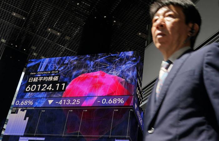 «المركزي
      الياباني»
      يبقي
      الفائدة
      ثابتة...
      وانقسام
      «صقوري»
      يشير
      إلى
      رفعها
      في
      يونيو