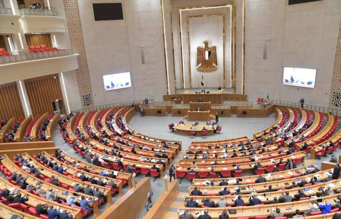 وزير
      الدفاع
      المصري
      يؤكد
      جاهزية
      الجيش
      واستعداده
      القتالي
      الدائم