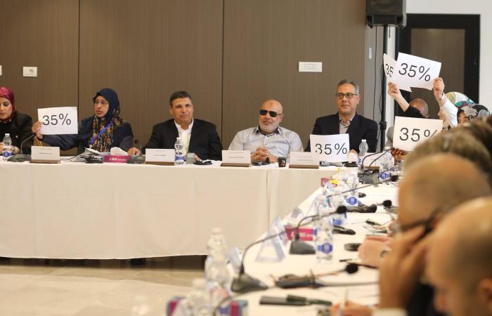 موريتانيا:
      الأرقاء
      السابقون
      ينتقدون
      تقلص
      منسوب
      الحريات