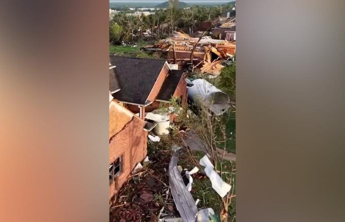 إعصار يسوّي جزءًا من تكساس بالأرض.. شاهد ما أحدثه