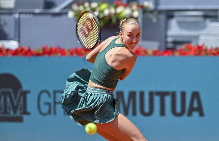 دورة
      مدريد:
      بوتابوفا
      تدخل
      التاريخ
      بتأهلها
      لنصف
      النهائي