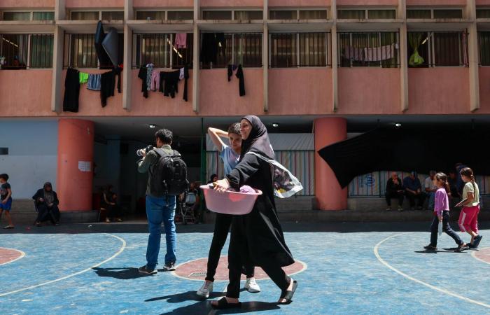 عون:
      يجب
      أن
      تنفذ
      إسرائيل
      وقف
      إطلاق
      النار
      «بشكل
      كامل»
      قبل
      المفاوضات