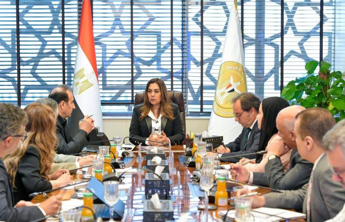 مصر:
      3
      محميات
      طبيعية
      بسيناء
      تعزز
      حضورها
      على
      الخريطة
      السياحية