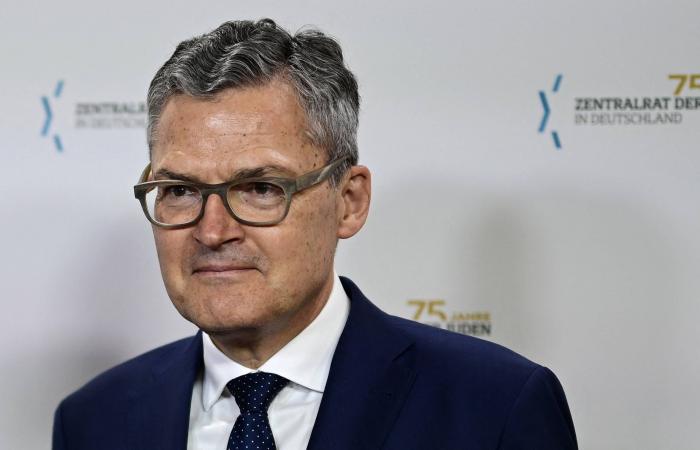 اعتقال
      جاسوس
      روسي
      في
      برلين...
      وموسكو
      تستدعي
      السفير
      الألماني