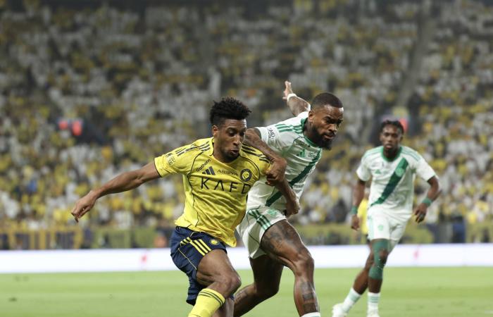 يايسله:
      لم
      أكن
      متوتراً...
      وسعيد
      لأجل
      خيسوس