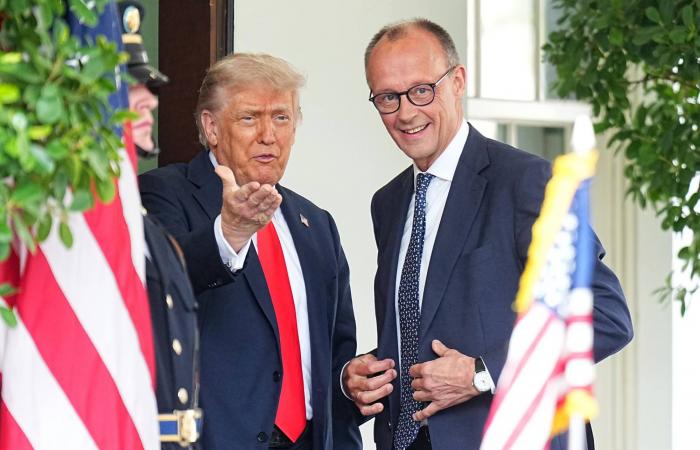 بعد
      تهديد
      ترمب...
      ألمانيا
      تستعد
      لاحتمال
      خفض
      الوجود
      العسكري
      الأميركي
      على
      أراضيها