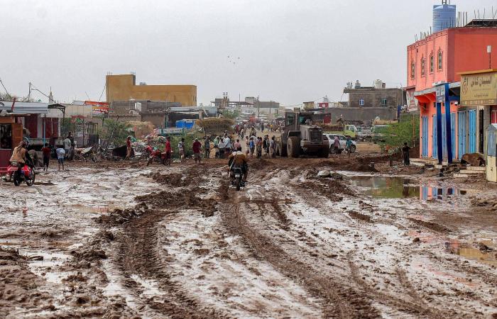 أمطار
      تعز
      الموسمية
      تحصد
      الأرواح
      وسط
      غضب
      شعبي