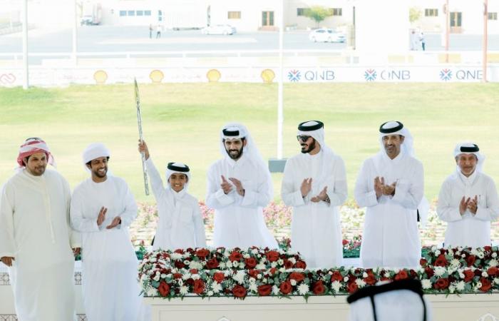 مهرجان سمو الأمير للهجن| المسند يحلق بسيف العز وشلفة العمانيات