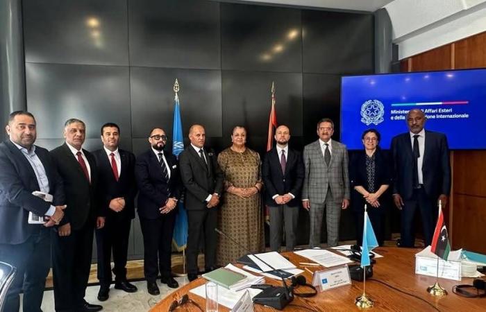 ما
      قصة
      «بندقية
      المجاهدين»
      التي
      أُهدتها
      قبيلة
      ليبية
      لصدام
      حفتر؟