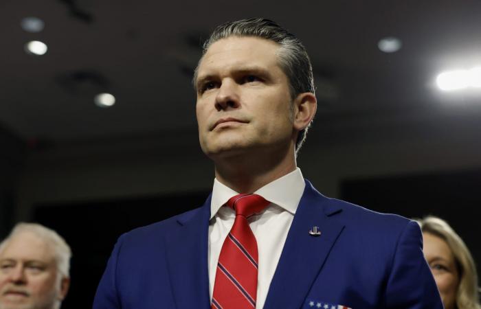 "لا أخجل بإيماني".. وزير الدفاع الأمريكي يرد على سؤال حول "ترويج البنتاغون للمسيحية"