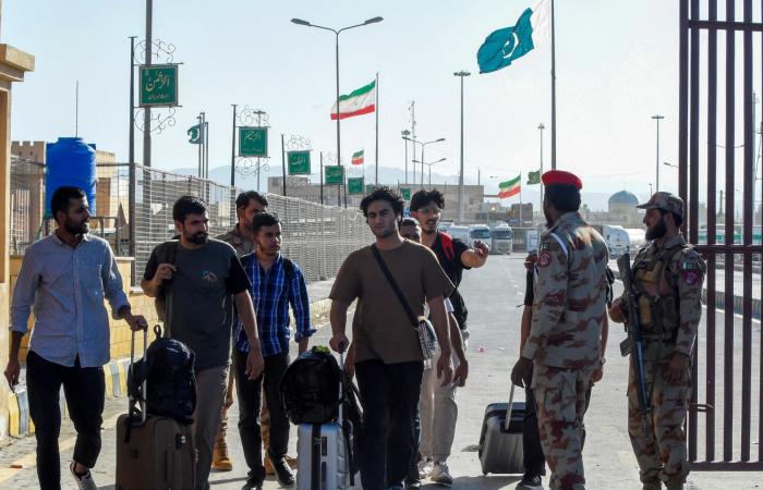 باكستان تفتح 6 ممرات برية لنقل البضائع إلى إيران وسط الصراع بمضيق هرمز