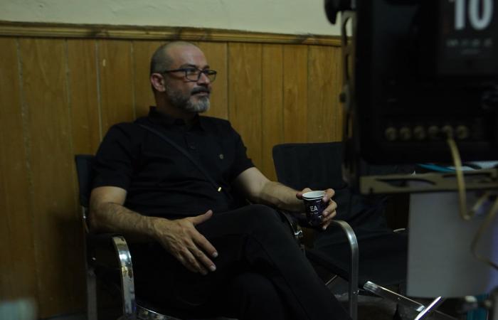 من الكواليس إلى الشاشة.. كيف يعيد محمد مشيش صياغة دور المُنتِج في الدراما العربية؟