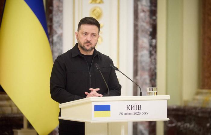 زيلينسكي
      يطالب
      بمزيد
      من
      «التفاصيل»
      بشأن
      مكالمة
      بوتين
      وترمب
      وعرض
      الهدنة