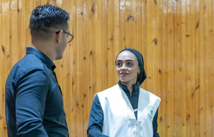 المقاتلة
      السعودية
      إيثار:
      سأعود
      إلى
      القفص...
      و«لن
      أعتذر
      عن
      قوتي»