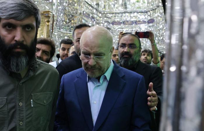 رئيس برلمان إيران يخاطب وزير دفاع أمريكا بخريطة توضح استحالة حصار بلاده
