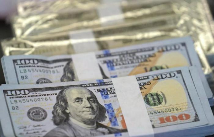 الدين الأمريكي يتجاوز 100% من الناتج المحلي لأول مرة منذ الحرب العالمية الثانية