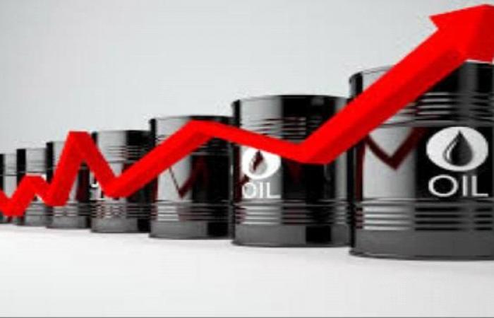 ارتفاع أسعار النفط مع استمرار تعطل الملاحة عبر مضيق هرمز