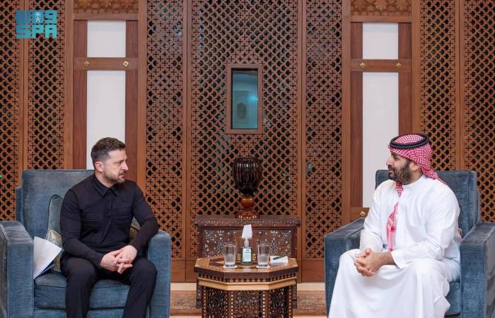15
      زيارة
      دولية
      لقادة
      وسياسيين
      إلى
      السعودية
      خلال
      شهر
      واحد