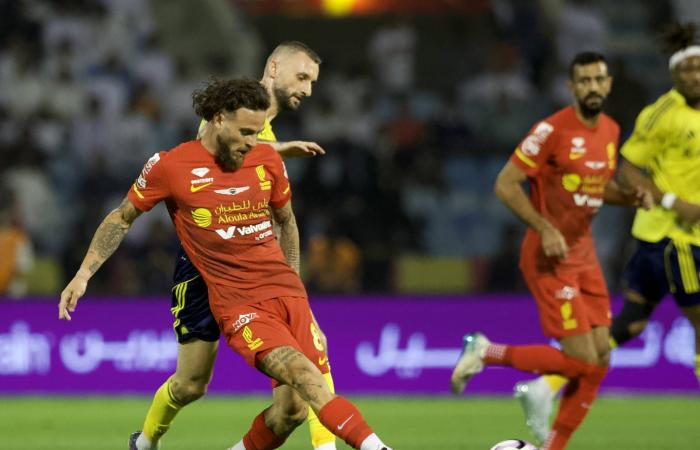 كيف
      أربك
      القادسية
      سباق
      اللقب
      بين
      النصر
      والهلال؟