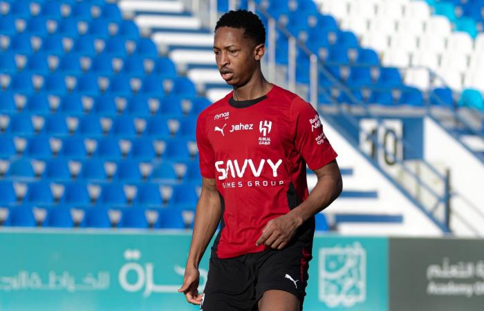 الدوري
      السعودي:
      الهلال
      يطارد
      الصدارة...
      والخليج
      اختبار
      لا
      يحتمل
      التعثر