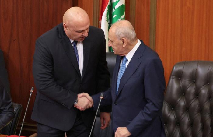 السفير
      الأميركي
      في
      بيروت
      يشدد
      على
      أهمية
      لقاء
      عون
      وترمب