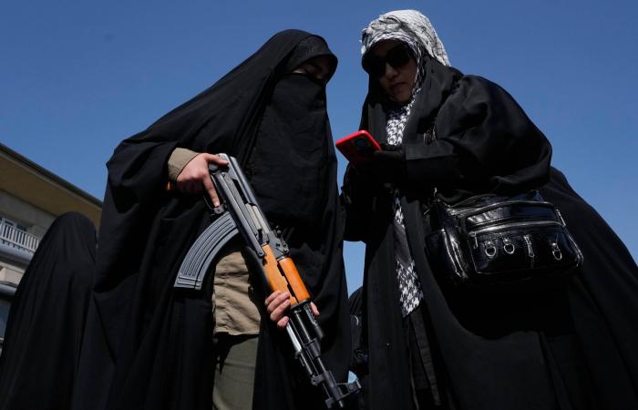 حربا
      إيران
      وأوكرانيا
      في
      فلسفة
      الحرب
      اللاتماثليّة
