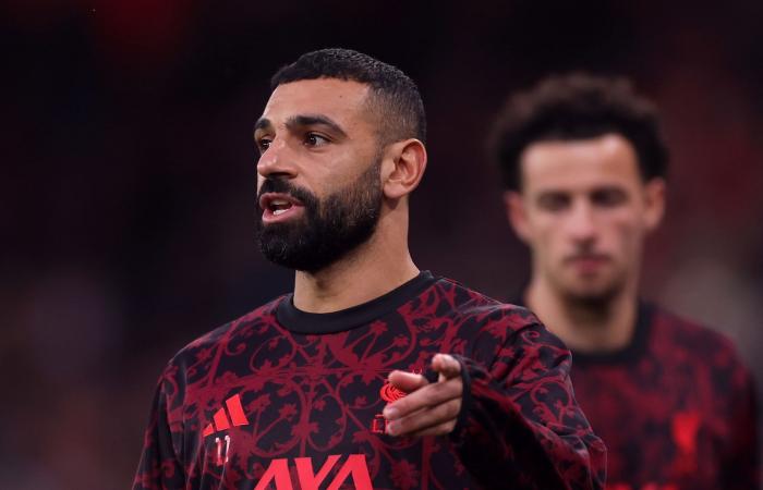 محمد صلاح يشارك متابعيه أحدث ظهور له وسط خضوعه للعلاج