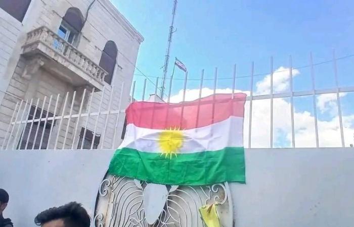 الدمج
      في
      الحسكة
      دخل
      «مرحلة
      أكثر
      تقدماً»
      وإفراج
      قريب
      عن
      مئات
      المعتقلين