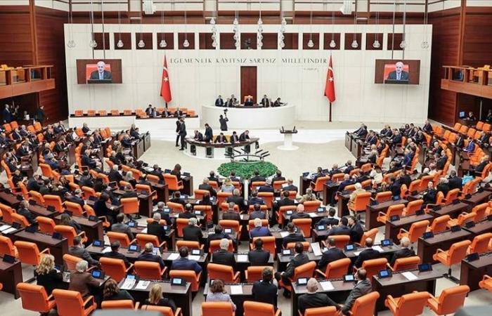 تركيا
      تواجه
      «العنف
      المجتمعي»
      بعد
      صدمة
      هجمات
      المدارس