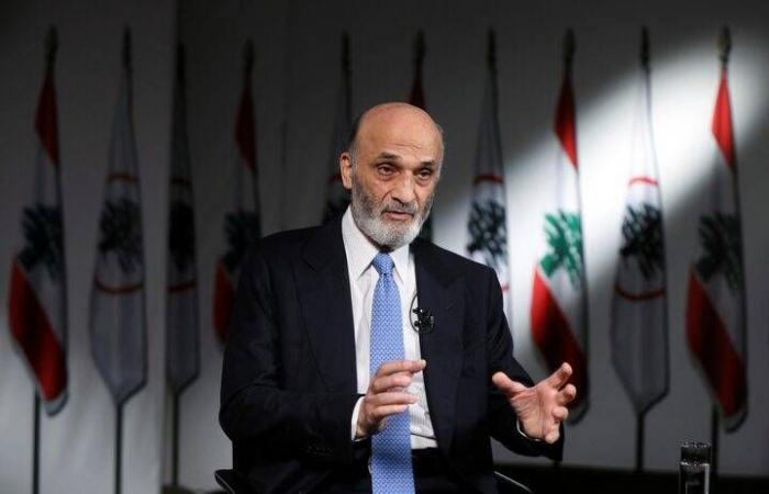 جعجع:
      المفاوضات
      يجب
      تنتهي
      إلى
      وضع
      طبيعي
      ودائم
      على
      الحدود
      لا
      لتهدئات
      مؤقتة