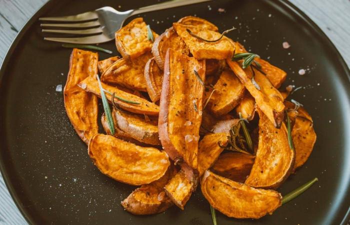 10
      عناصر
      أساسية...
      ما
      الأطعمة
      التي
      تدعم
      نمو
      دماغ
      الجنين
      خلال
      الحمل؟