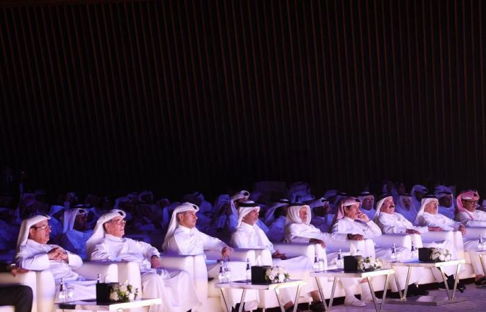 وزير الرياضة والشباب يدشن المنصة الرقمية لتوثيق تاريخ كرة القدم القطرية منذ 1948
