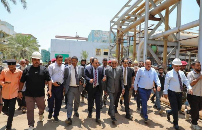 العليمي
      يعزّز
      شراكات
      اليمن
      في
      القرن
      الأفريقي