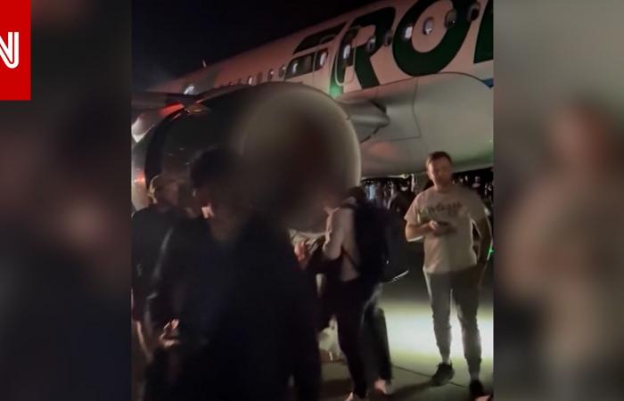 متابعة: طائرة تصدم شخصا على المدرج وتقتله بأمريكا.. شاهد ما حصل