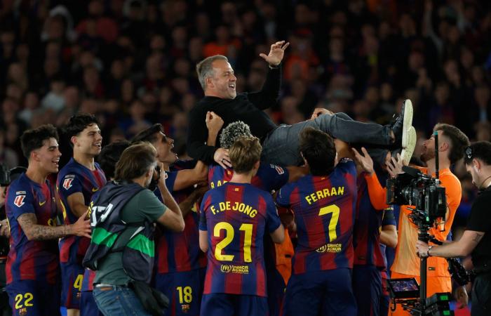 أربيلوا:
      ينبغي
      لريال
      مدريد
      مواجهة
      غضب
      جماهيره
      بعد
      حسم
      برشلونة
      للدوري
